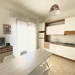 Euroresidence - Piazza Mazzini- 30 Mt Dal Mare - Immobil Relax