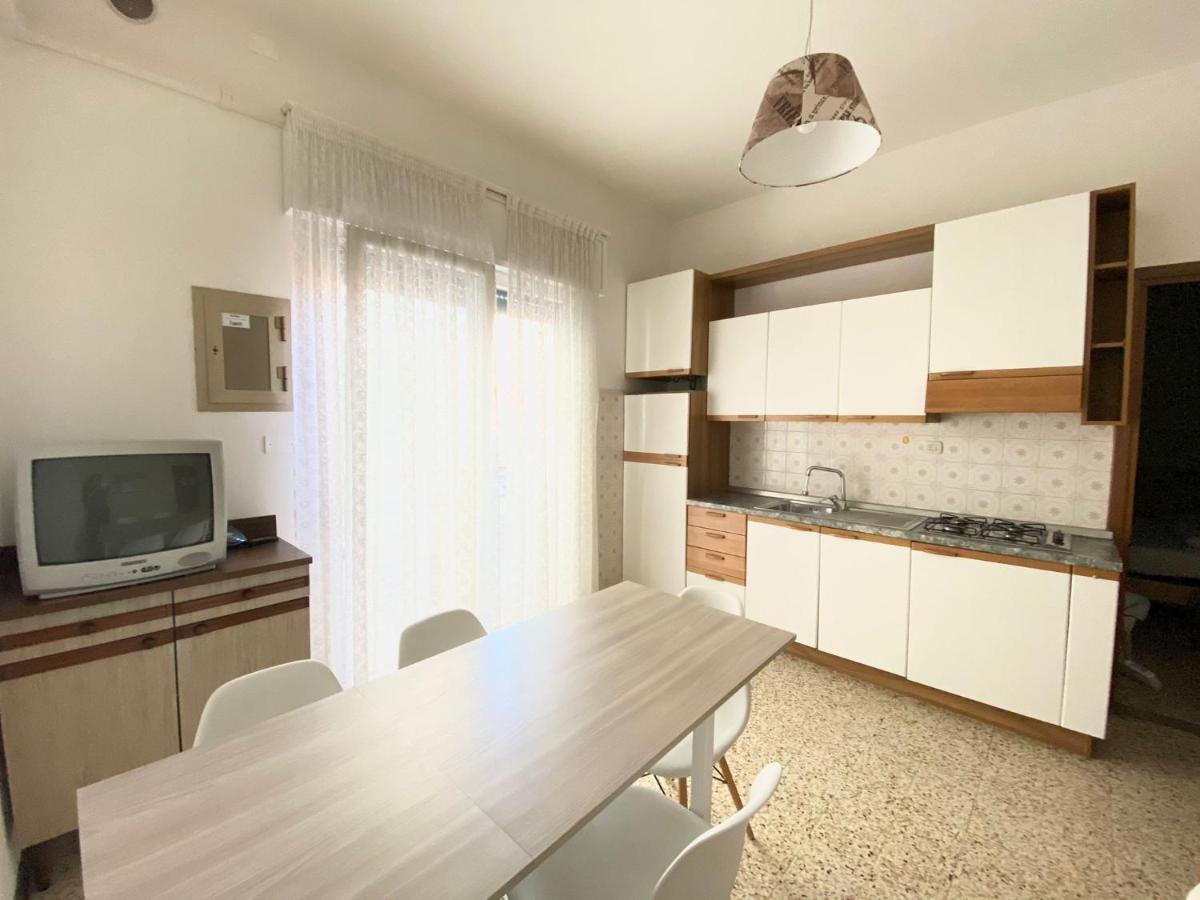Apartment Euroresidence - Piazza Mazzini- 30 Mt Dal Mare - Immobil Relax *